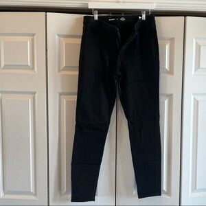 Old Navy High-Rise Rockstar Skinny Jeans in Black